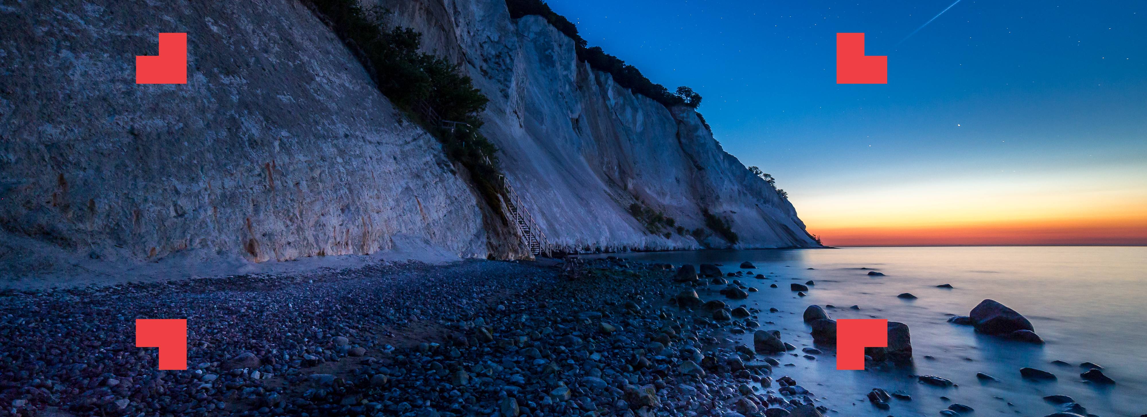 To både, der sejler ud for kysten